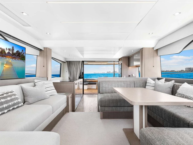 Hire a Sunseeker Done Deal Bahamas