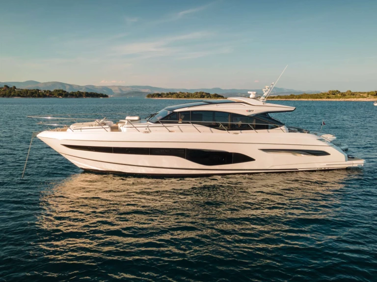 Yacht hire Split cheap MeSoFa