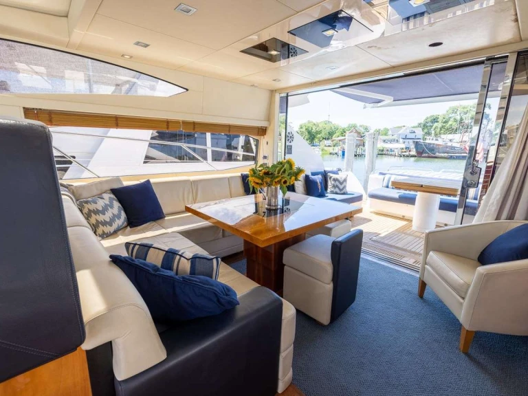 Hire Luxury Yacht with or without skipper Sunseeker Jupiter