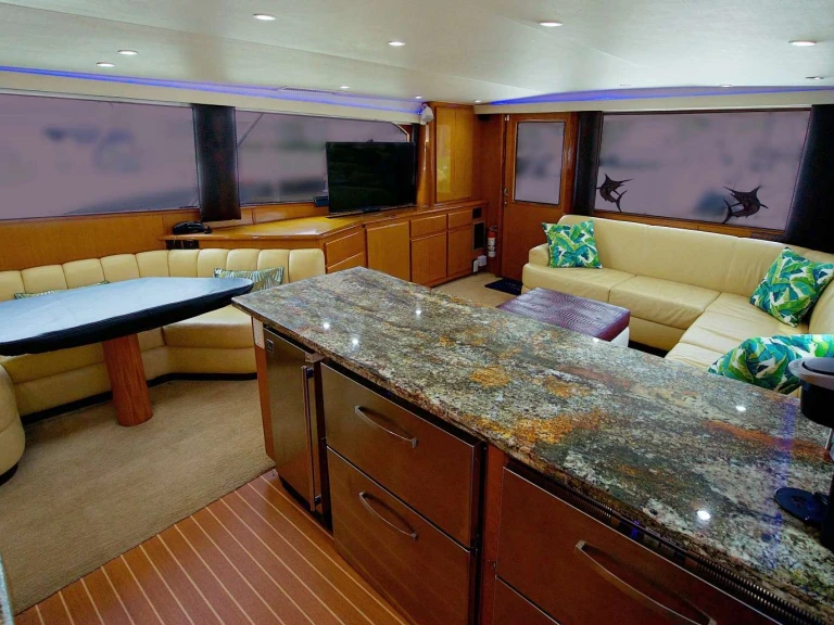 Luxury Yacht to hire Fort Lauderdale at the best price