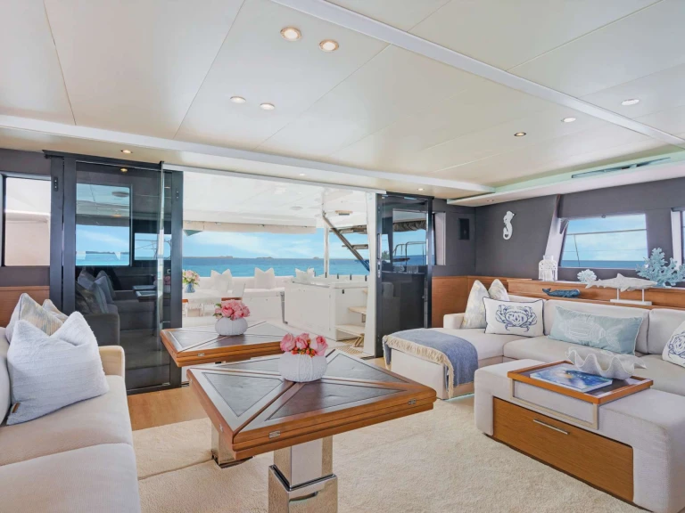 Luxury Yacht hire in Nassau - Lagoon Playtime