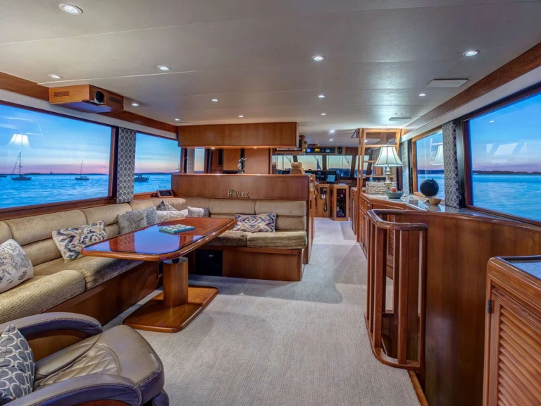 Yacht hire Bahamas cheap Timeless 62