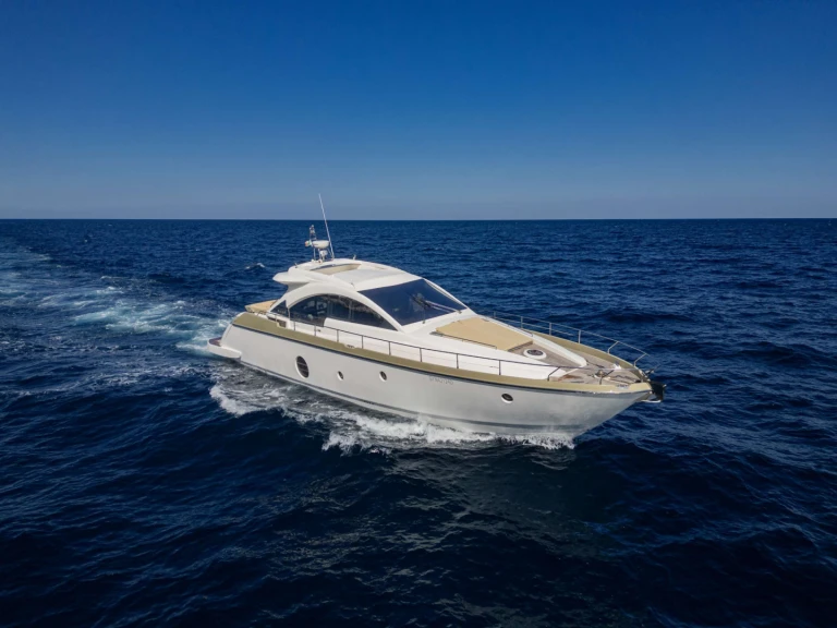 Luxury Yacht to hire Palermo at the best price