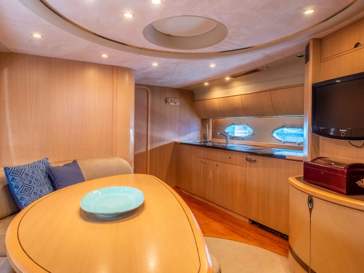 Luxury Yacht to hire Fajardo at the best price