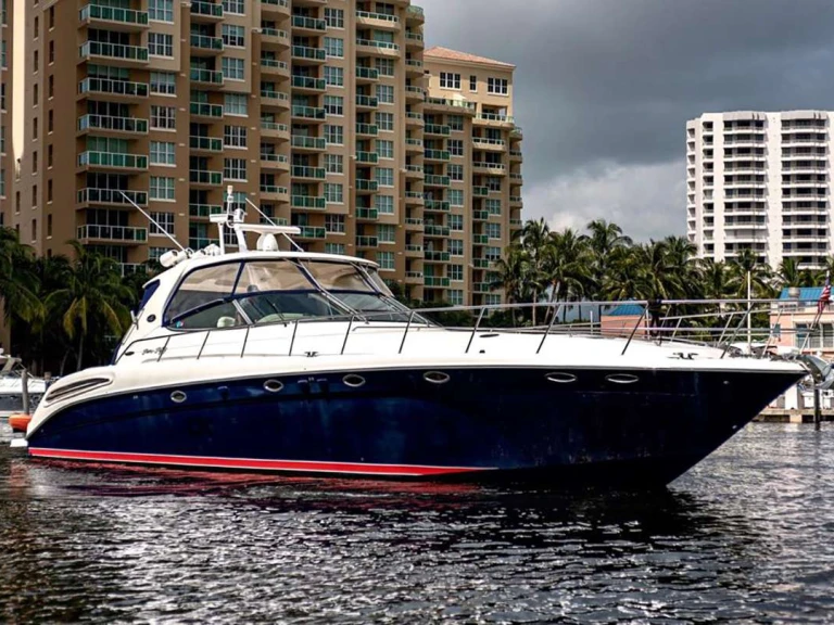 Yacht hire Miami cheap indulgence 24/7