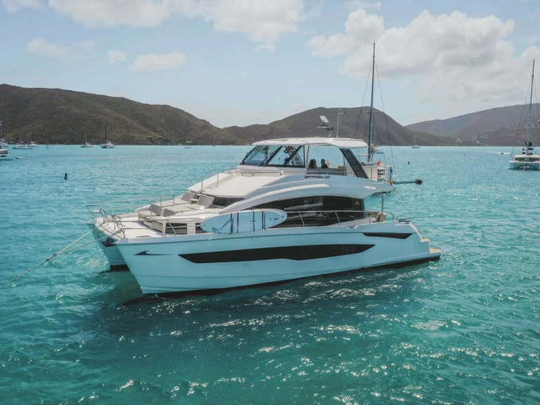 Hire Luxury Yacht with or without skipper Aquila British Virgin Islands (BVI)