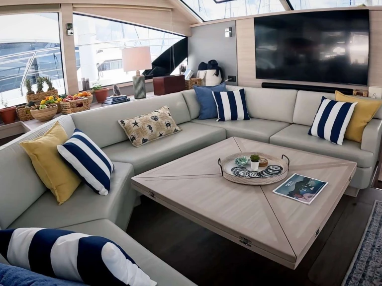 Luxury Yacht to hire British Virgin Islands (BVI) at the best price