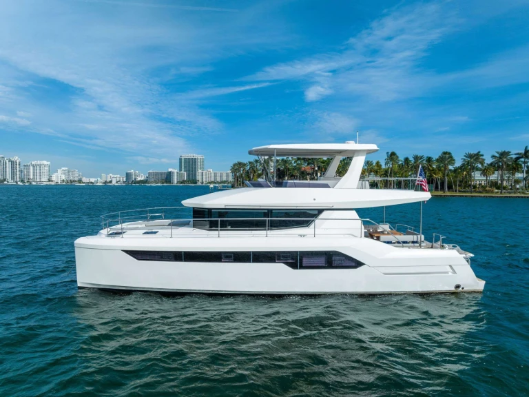 Charter a Leopard Inner Peace in Miami on Samboat