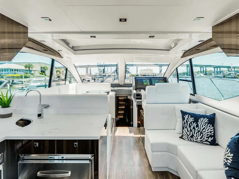 Yacht hire Delray Beach cheap TriFecta
