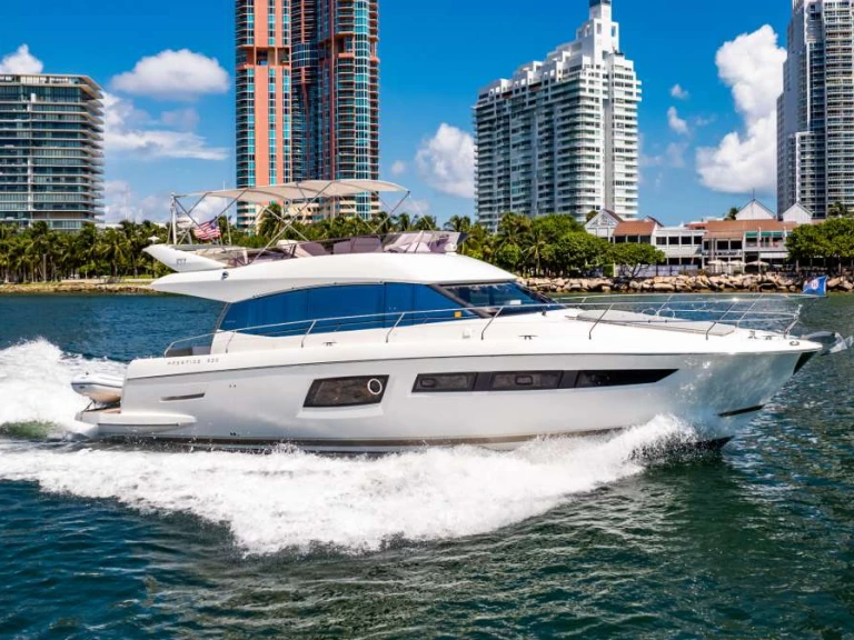 Hire Luxury Yacht with or without skipper Prestige Yachts Miami