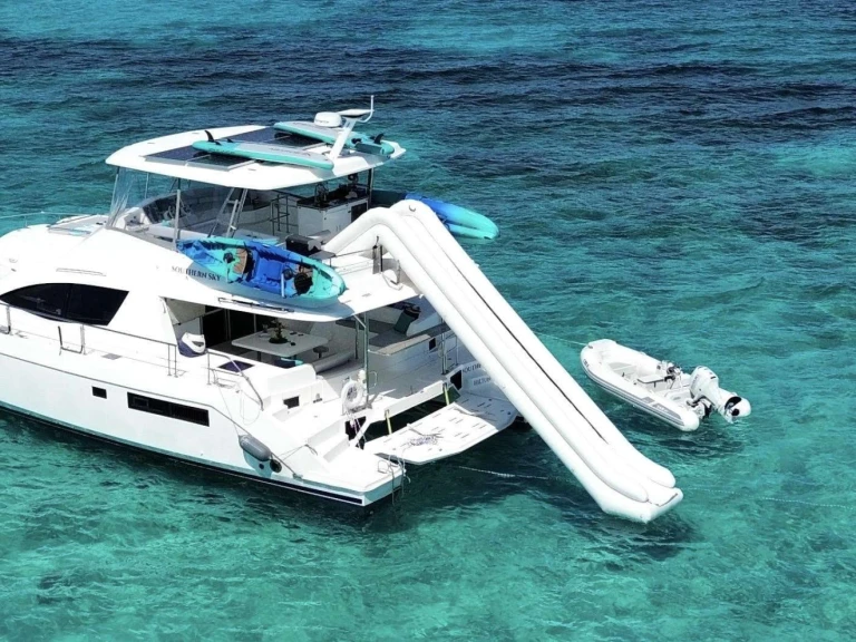 Hire Luxury Yacht Robertson and Caine with a boat licence
