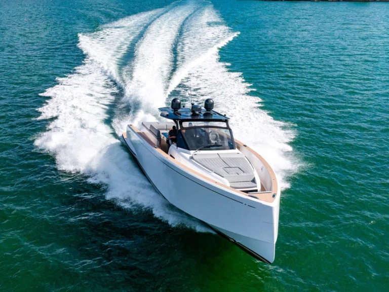 Hire a Pardo Yachts Sero Montauk
