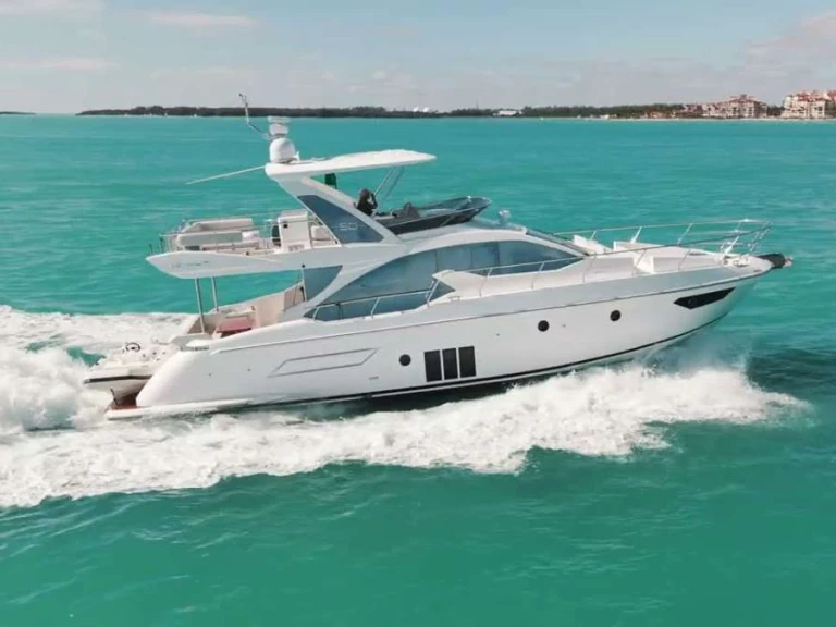 Hire Luxury Yacht with or without skipper Azimut Miami