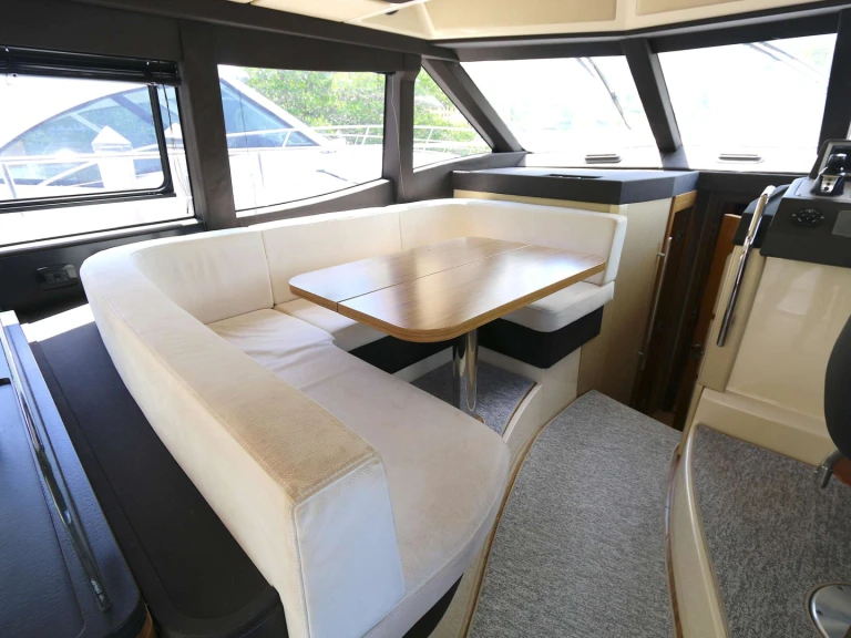 Yacht hire Miami cheap Caprice