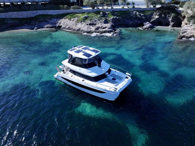 Yacht charter Lávrio - Aquila Seaduction on SamBoat