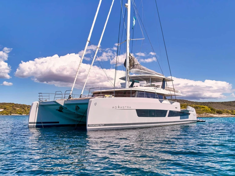 Hire Luxury Yacht Fountaine Pajot with a boat licence