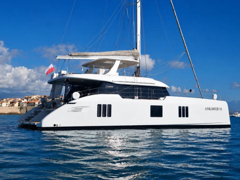 Luxury Yacht to hire Naples at the best price