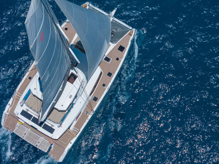 Luxury Yacht to hire British Virgin Islands (BVI) at the best price