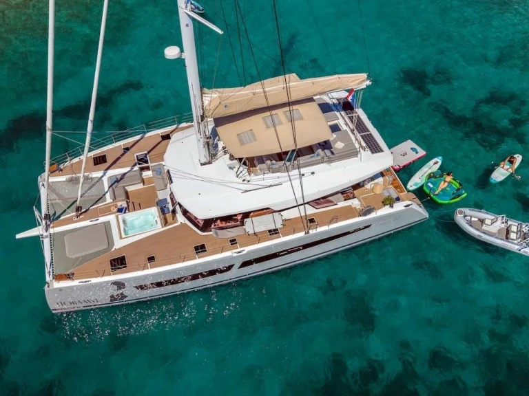 Hire Luxury Yacht with or without skipper Fountaine Pajot Croatia