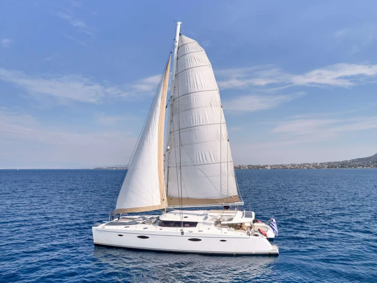 Luxury Yacht hire in Néa Péramos - Fountaine Pajot WORLD'S END (MED)