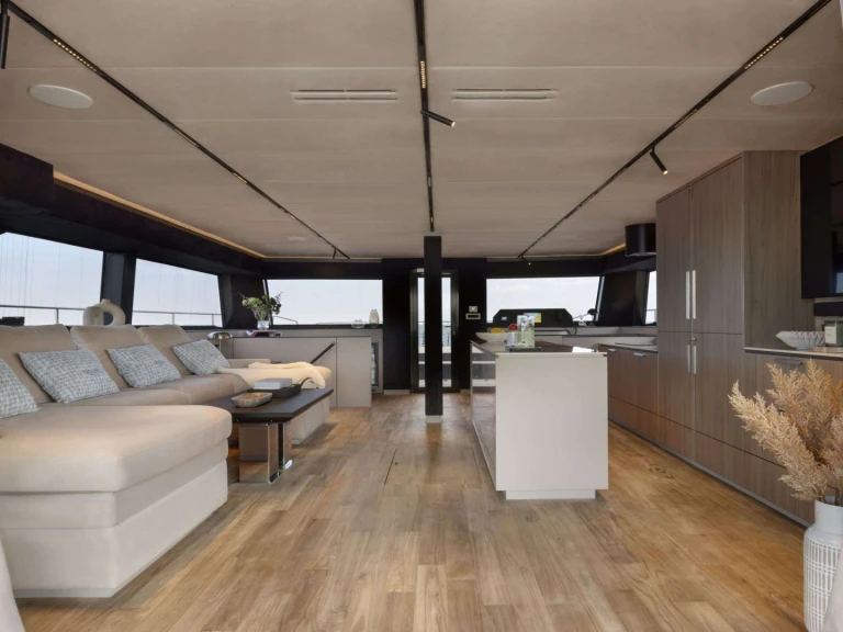 Luxury Yacht to hire British Virgin Islands (BVI) at the best price