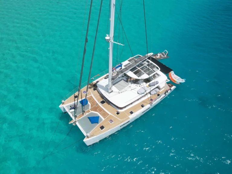 Yacht hire Tahiti cheap ZEN QUEST