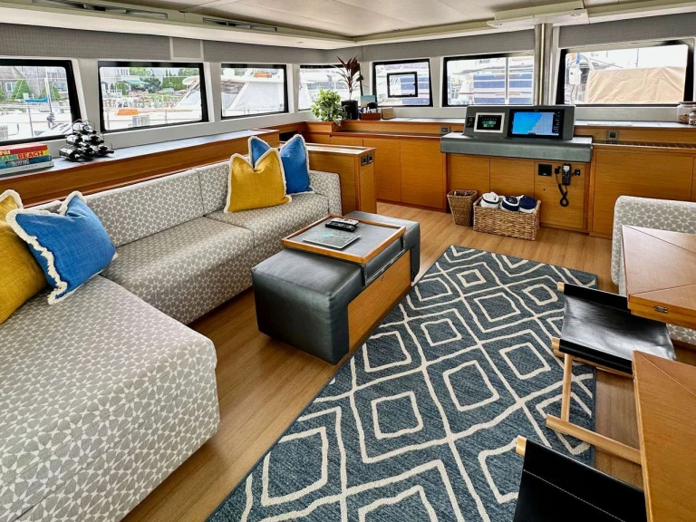 Yacht charter Newport - Lagoon ANDROMEDA on SamBoat