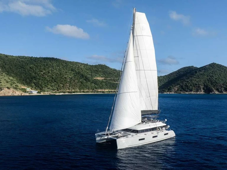 Hire Luxury Yacht with or without skipper Lagoon Grenada
