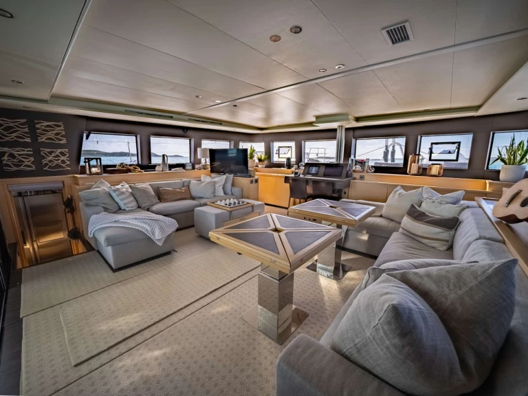 Charter a Lagoon ASCENSION in British Virgin Islands (BVI) on Samboat