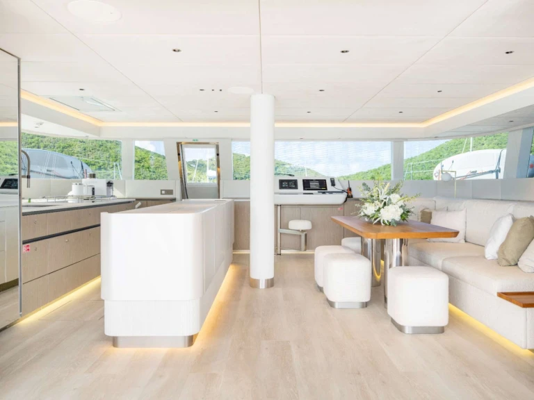 Hire Luxury Yacht with or without skipper Sunreef British Virgin Islands (BVI)