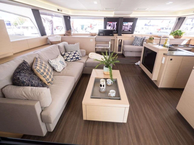 Hire a Fountaine Pajot BLUE PEPPER U.S. Virgin Islands