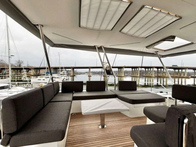 Charter a Fountaine Pajot BACCHUS in British Virgin Islands (BVI) on Samboat