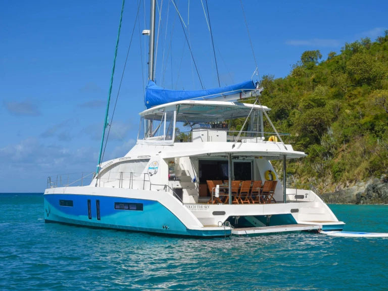 Hire Luxury Yacht with or without skipper Leopard British Virgin Islands (BVI)