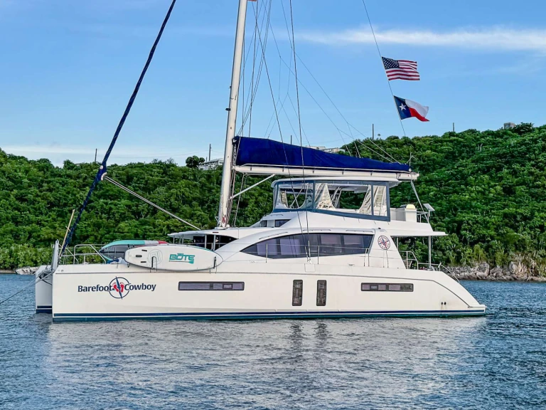 Luxury Yacht to hire Saint Thomas Island at the best price