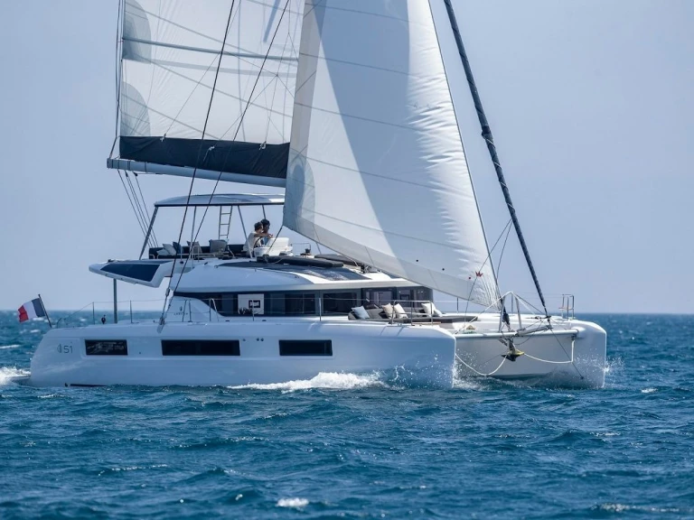 Hire a Lagoon Lagoon 51 Seget Donji