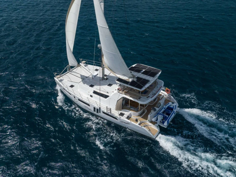 Luxury Yacht to hire Saint Vincent and the Grenadines at the best price