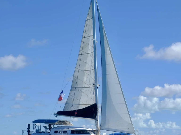 Charter a Fountaine Pajot MISS ELIZABETH in Saint Thomas Island on Samboat