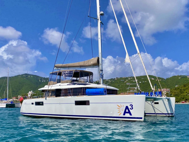 Luxury Yacht to hire British Virgin Islands (BVI) at the best price