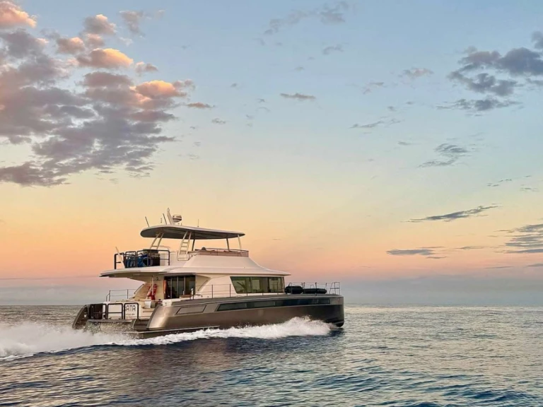 Luxury Yacht hire in Nassau - Nishii Shipyards Cata