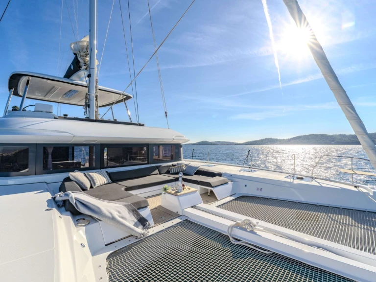 Luxury Yacht hire in Split - Lagoon BLACK CAVIAR