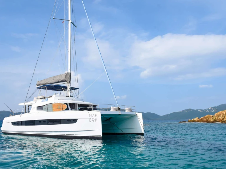 Hire Luxury Yacht Bali with a boat licence