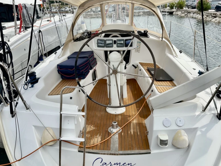 Jeanneau Sun Odyssey 32i charter bareboat or skippered in  Pula
