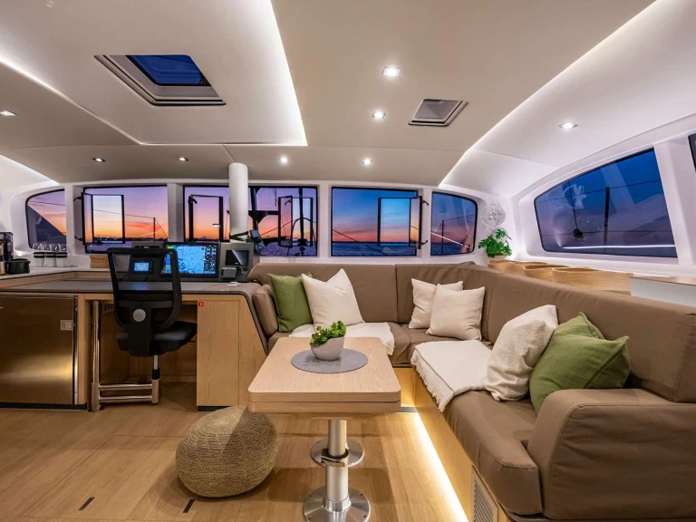 Hire Luxury Yacht with or without skipper Outremer Marsh Harbour