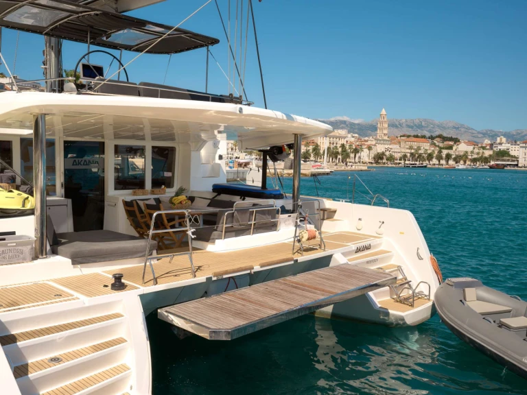 Hire Luxury Yacht with or without skipper Lagoon Kaštel Stari