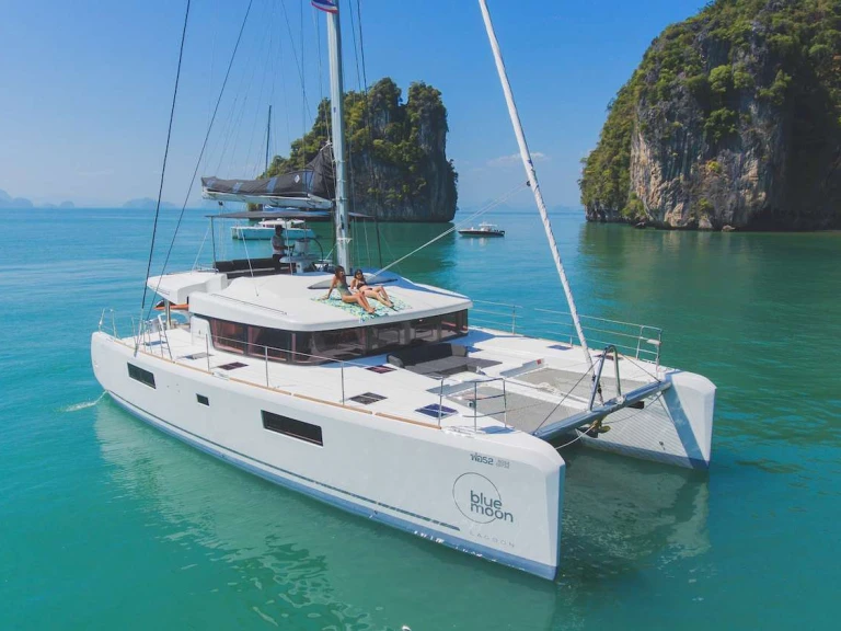 Yacht hire Phuket (City) cheap Blue Moon