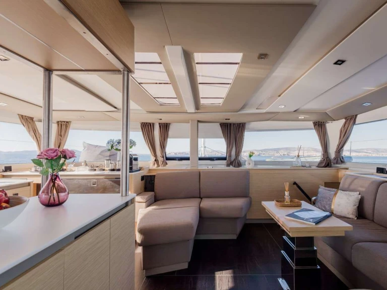 Luxury Yacht hire in Athens - Fountaine Pajot KEBISIKS