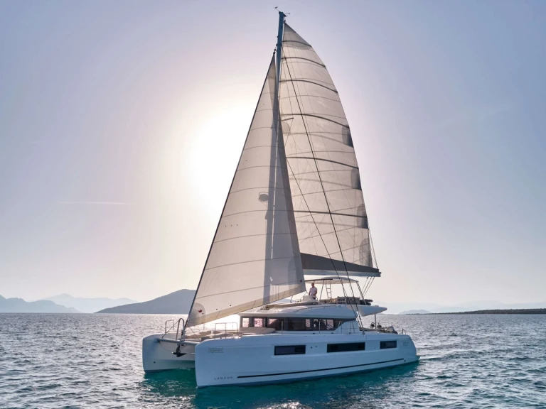 Hire a Lagoon EFKRATI Athens