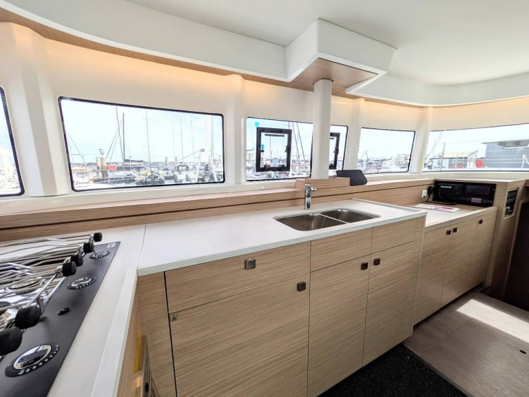 Catamaran to hire Bonifacio at the best price