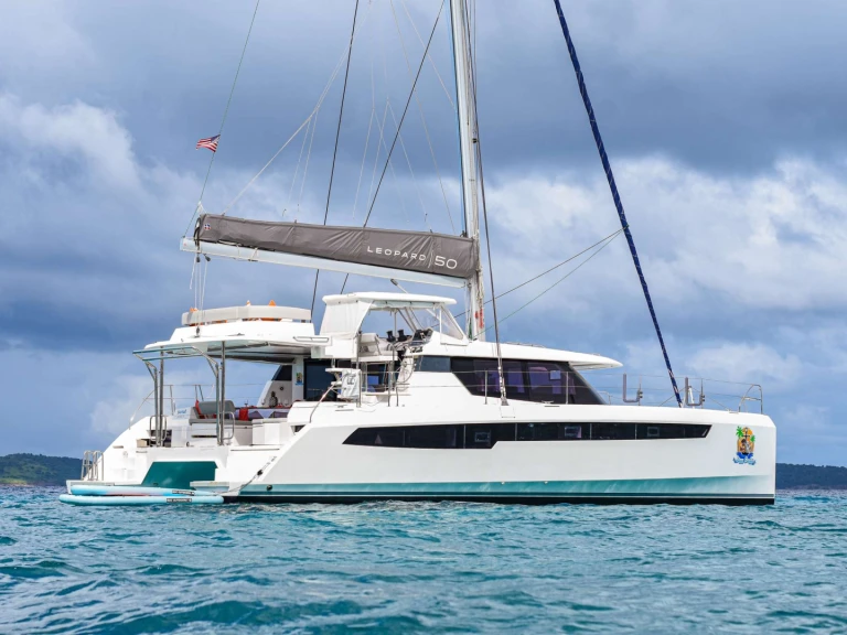 Hire Luxury Yacht with or without skipper Leopard Saint Thomas Island