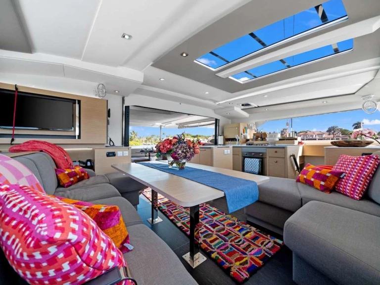 Charter a Fountaine Pajot HALCYON in British Virgin Islands (BVI) on Samboat